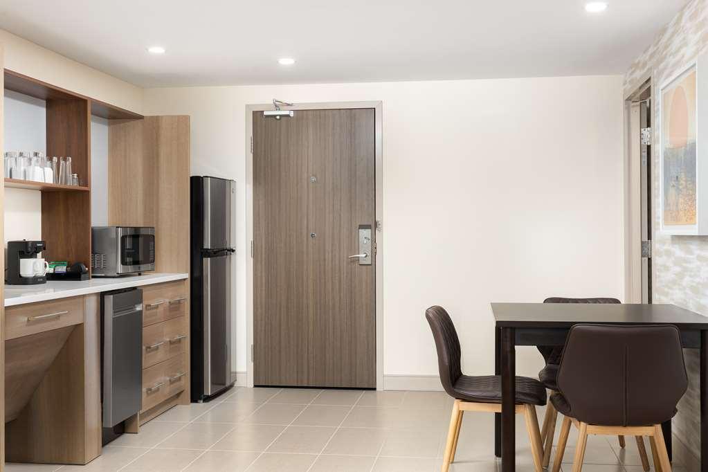 Home2 Suites By Hilton Boston Франклін Номер фото